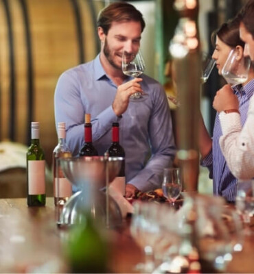 Comment organiser une dégustation mémorable dans votre vignoble ?